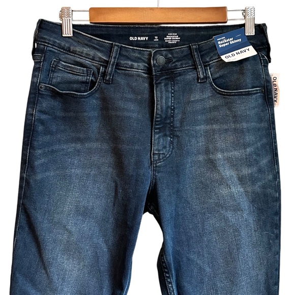 NWT Old Navy High Rise Rockstar Super Skinny Jeans Women’s SZ 12 Long Dark Wash - Picture 3 of 8